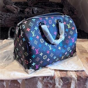 Black Satchel Iconic Design